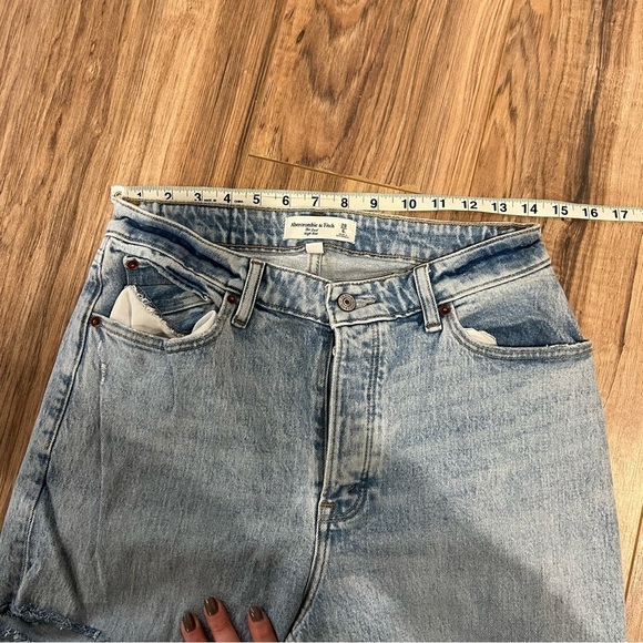 Abercrombie & Fitch Curve Love High Rise Dad Jean Destroy - Picture 8 of 9